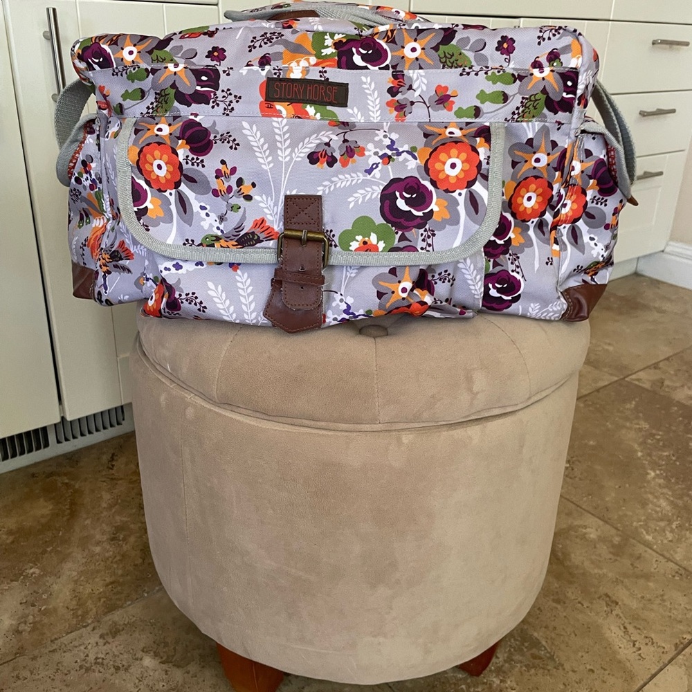 Storyhorse Large, floral duffel bag- barely used